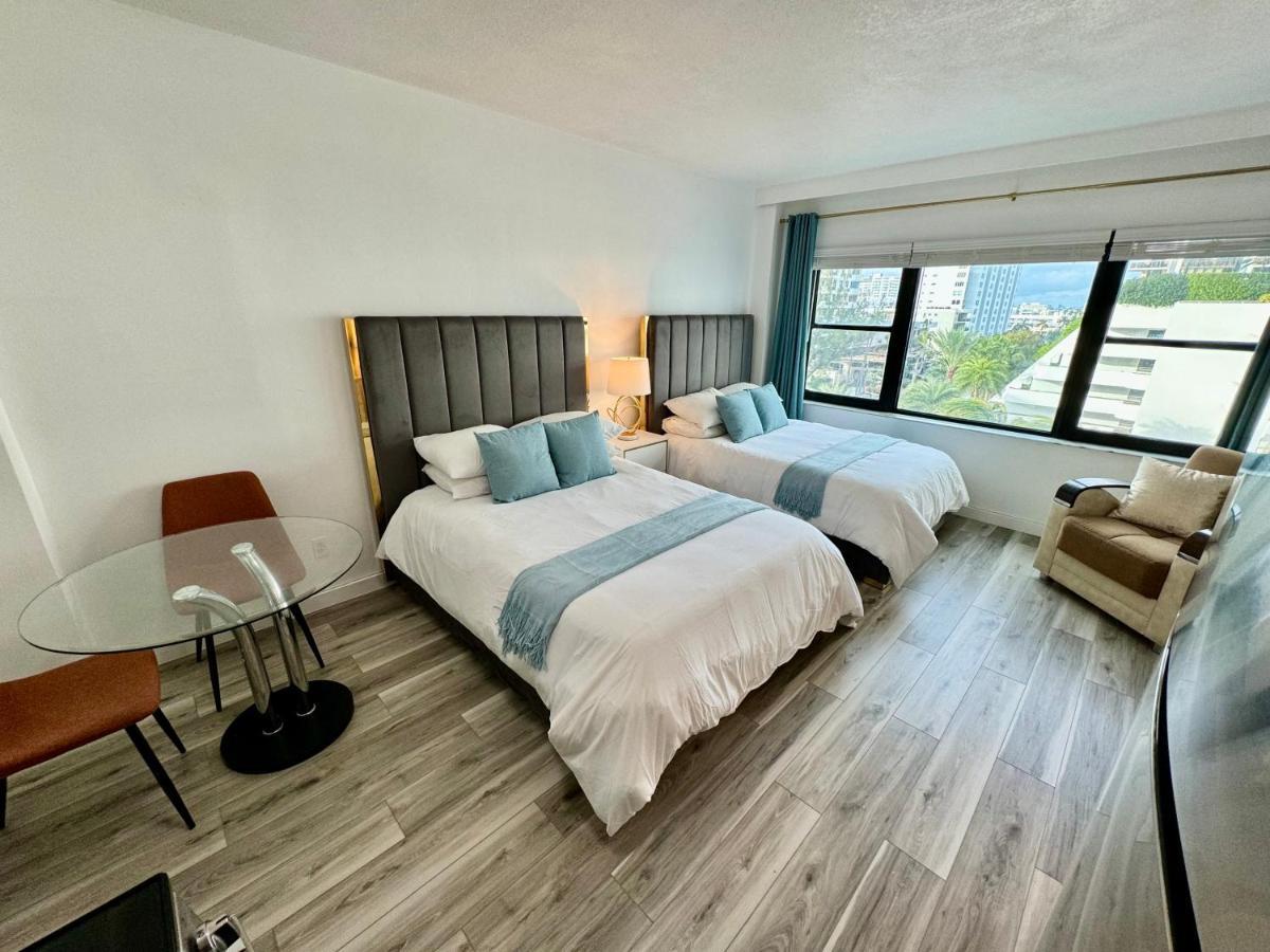 B&B Miami Beach - Directly on the Beach with Pool & Parking - Bed and Breakfast Miami Beach