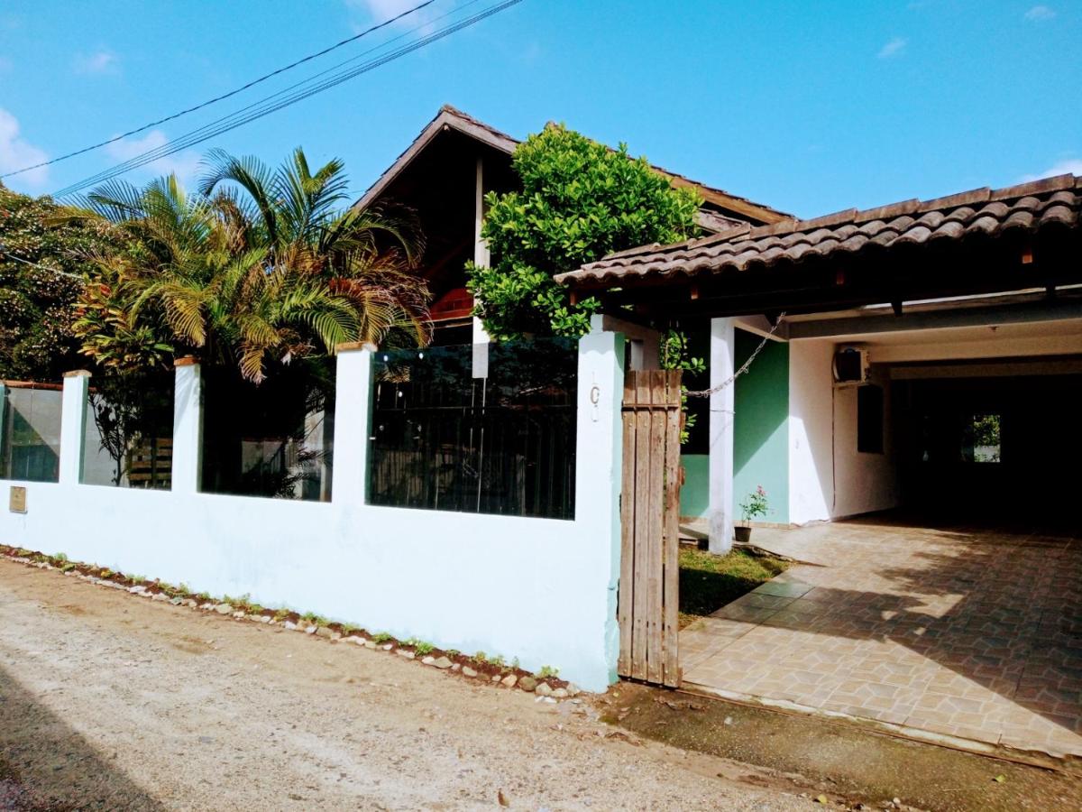 B&B Bombinhas - Casa em Mariscal a 140mts da praia - Bed and Breakfast Bombinhas