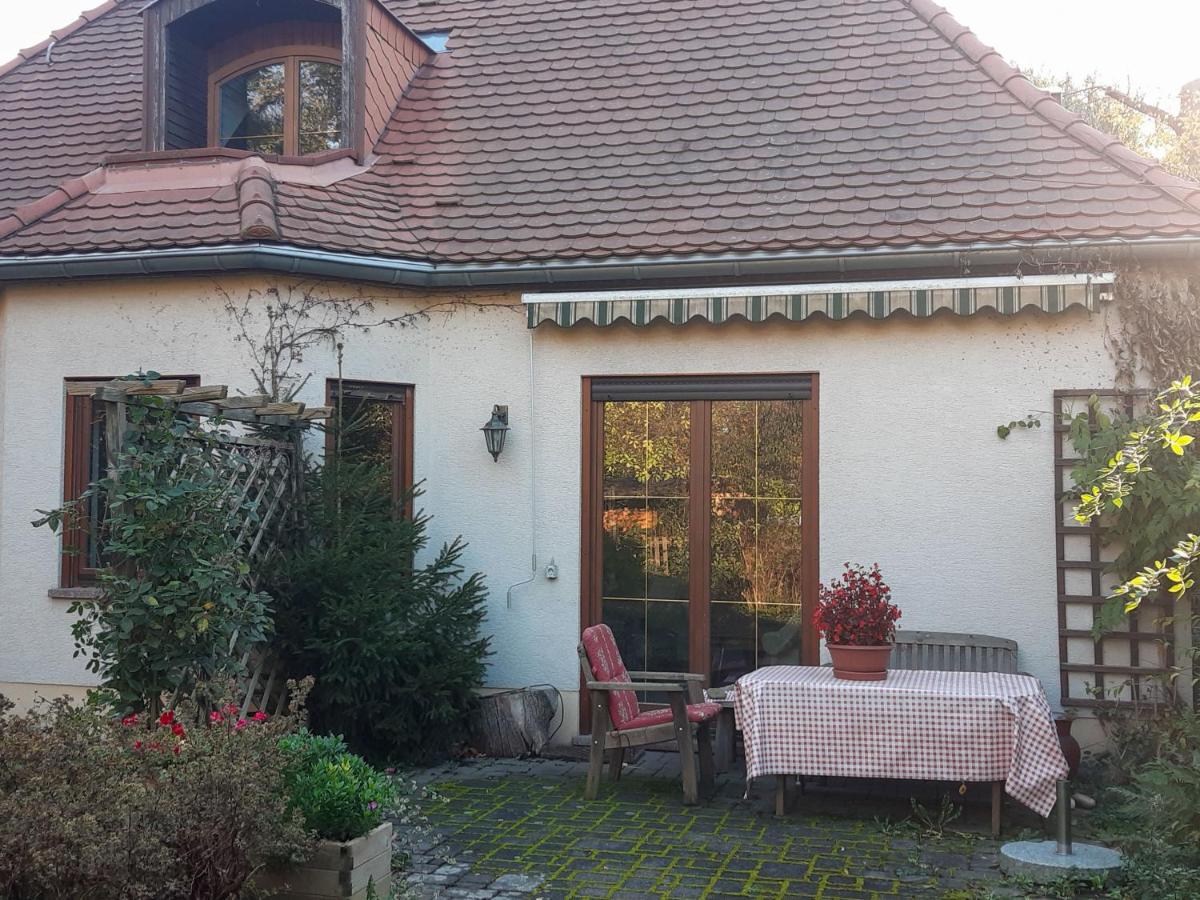 Dresden, Ferienwohnung "Landhaus" - B&B