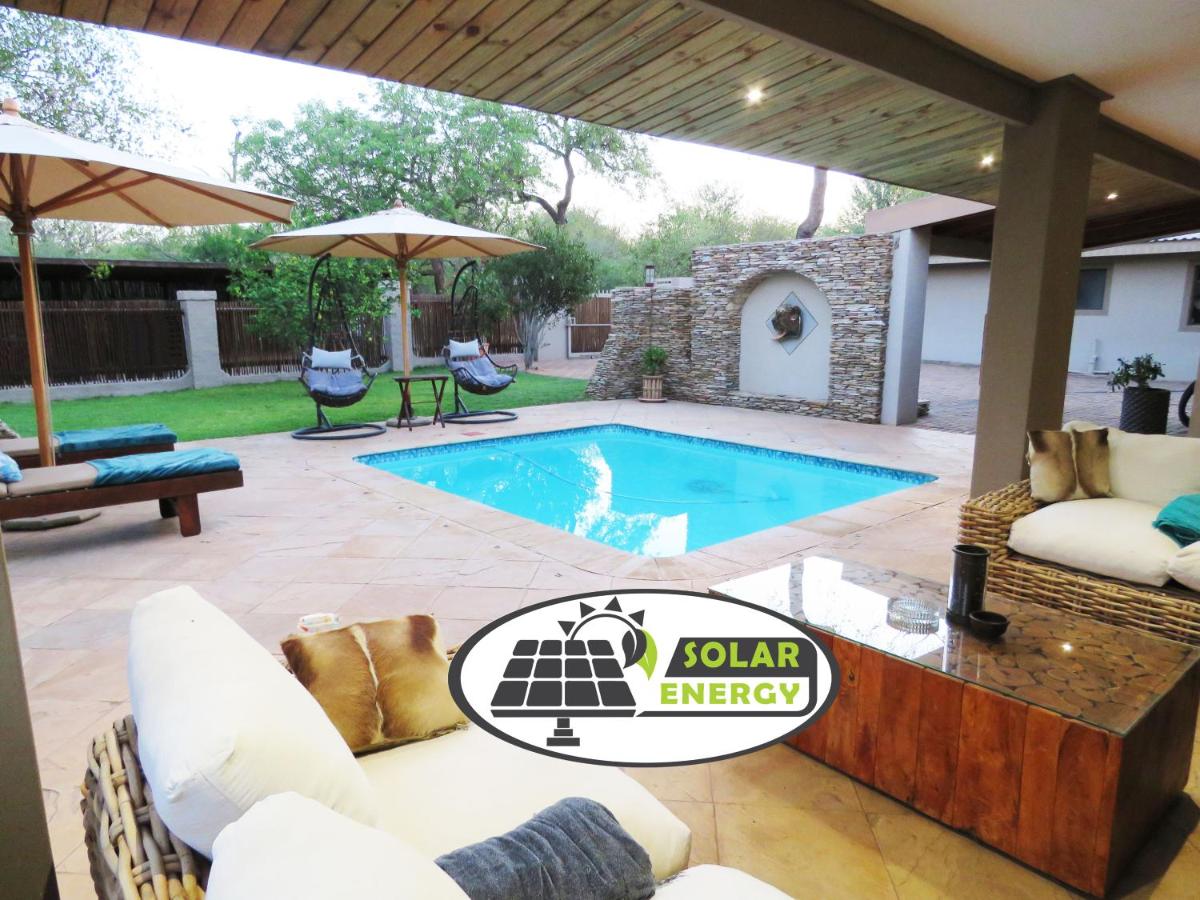 B&B Hoedspruit - Wild Dog Guest Lodge - Bed and Breakfast Hoedspruit