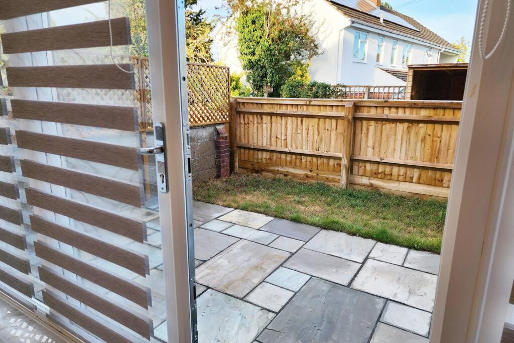 Paradigm House, Stunning 2-Bedroom Apartment 1, free Parking, Oxford - Chambres d'hôtes Oxford