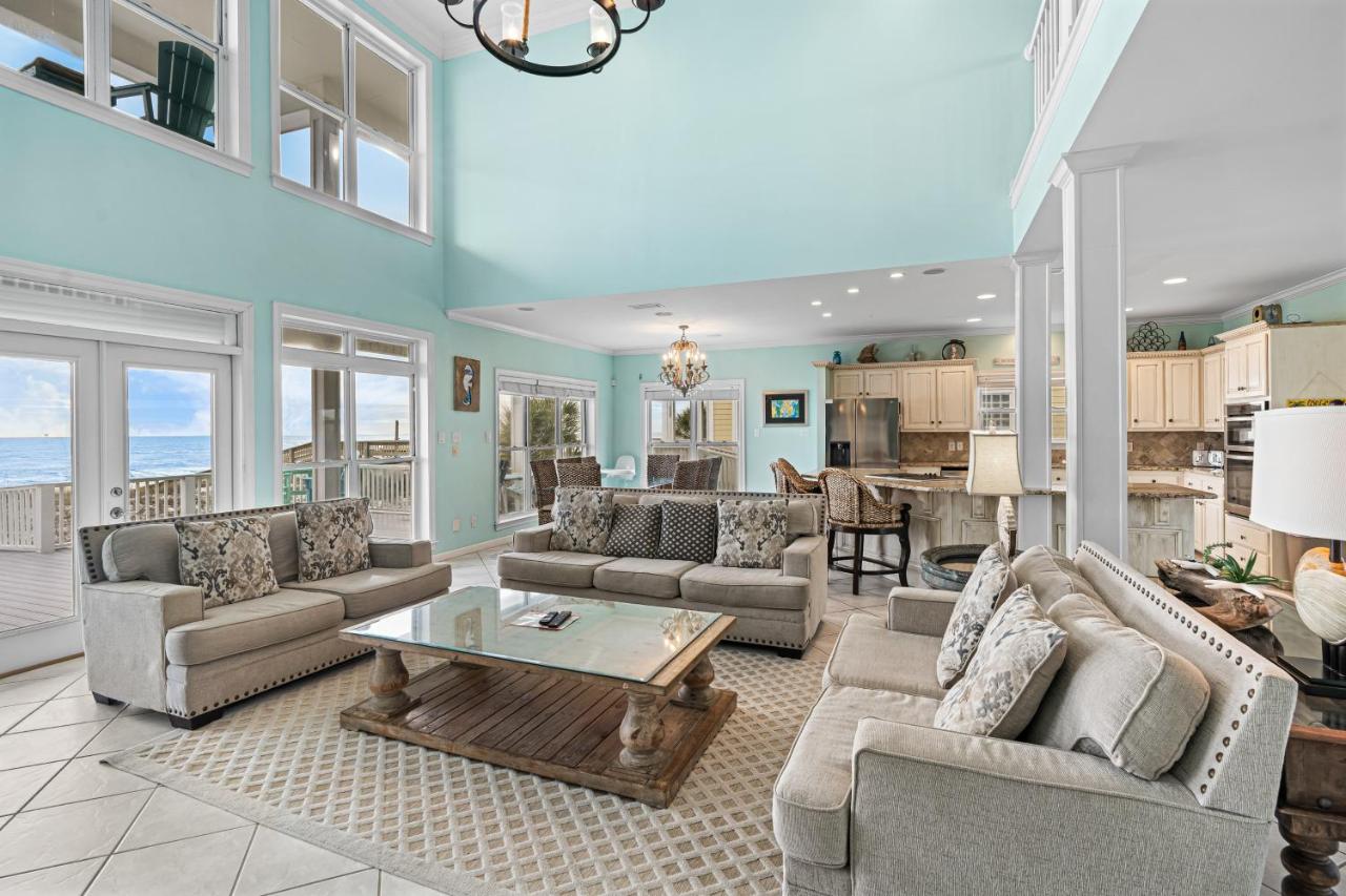 Six Bedroom Holiday Home