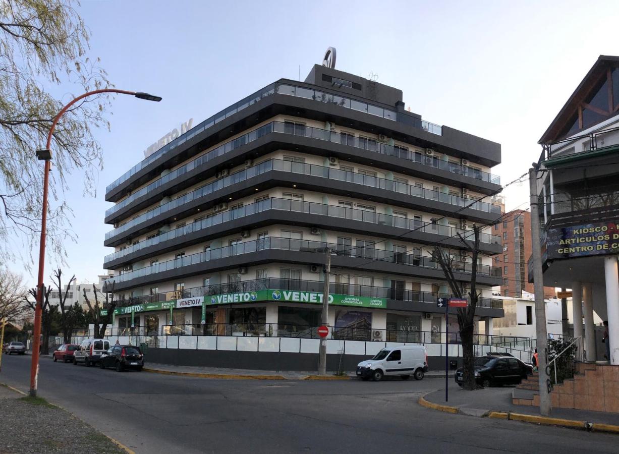 Edificio Veneto IV - Departamento de un dormitorio en pleno centro - Chambres d'hôtes Villa Carlos Paz