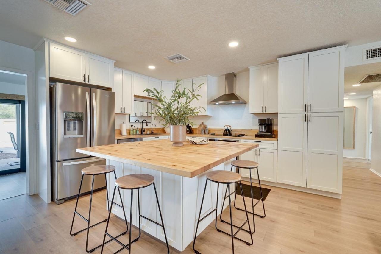 Pool, Grill and Fire Pit Pet-Friendly Arizona Home - B&B