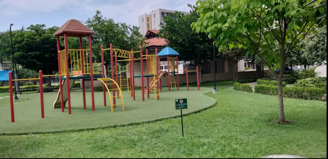 Apto en conjunto cerrado con piscina. - Chambres d'hôtes Ricaurte