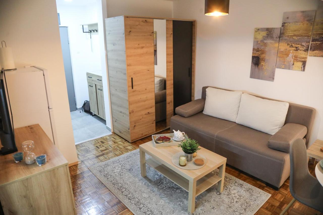 Apartman Woody Kragujevac - Bed and Breakfast