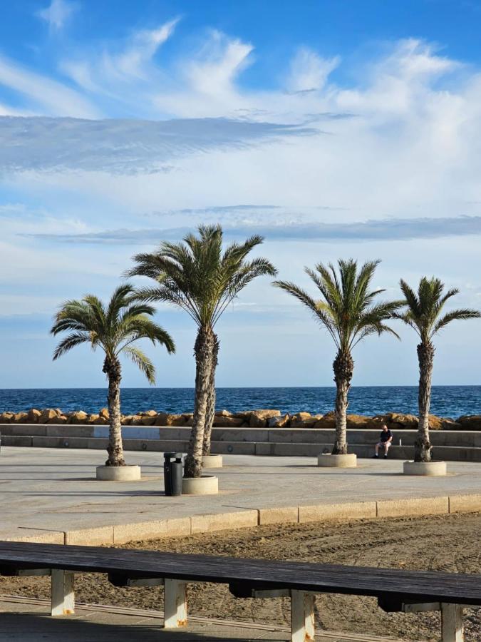 Прекрасная квартира где есть бассейн и парковка - B&B Torrevieja