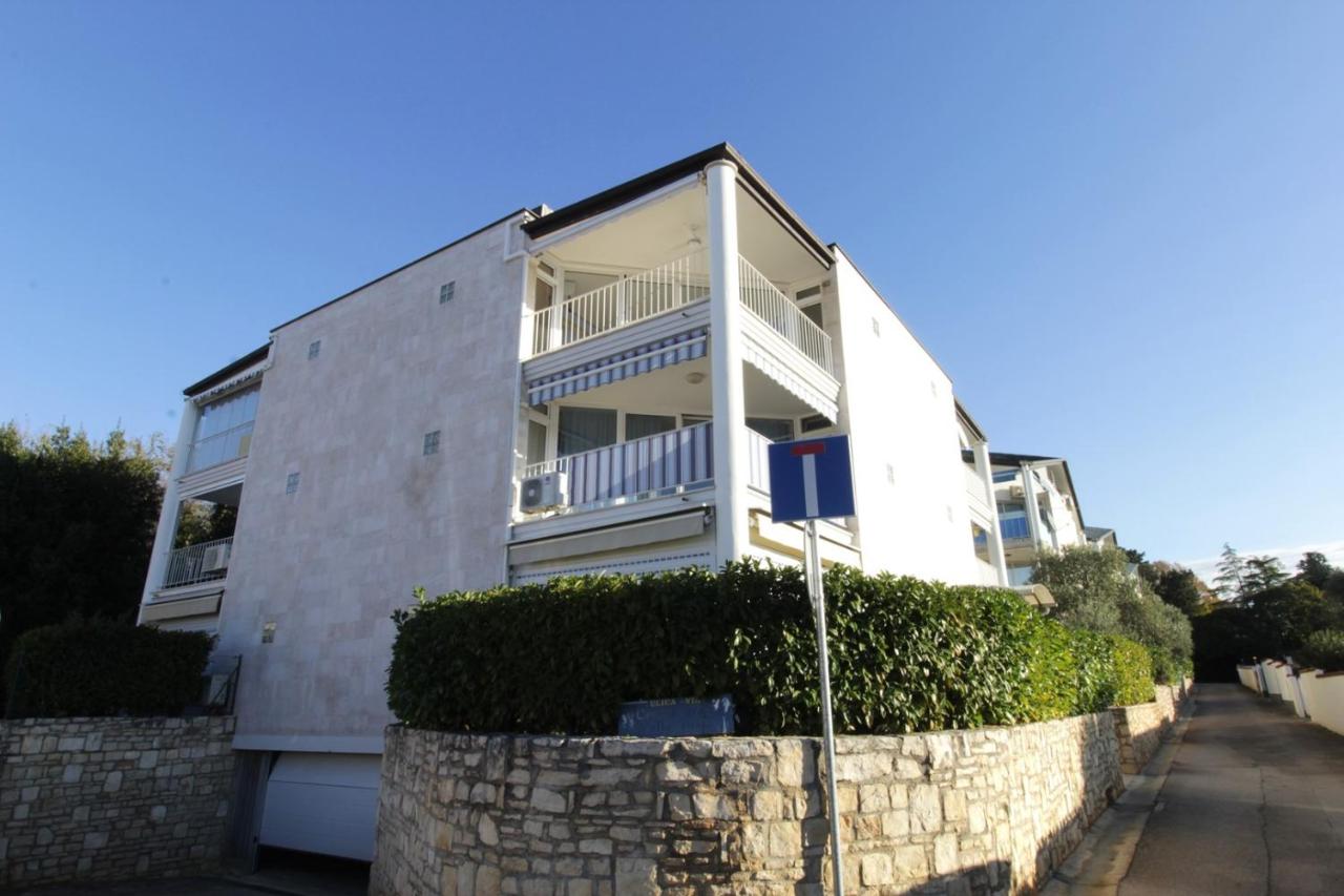 Apartment Crvena uvala - Ferienwohnung Zambratija