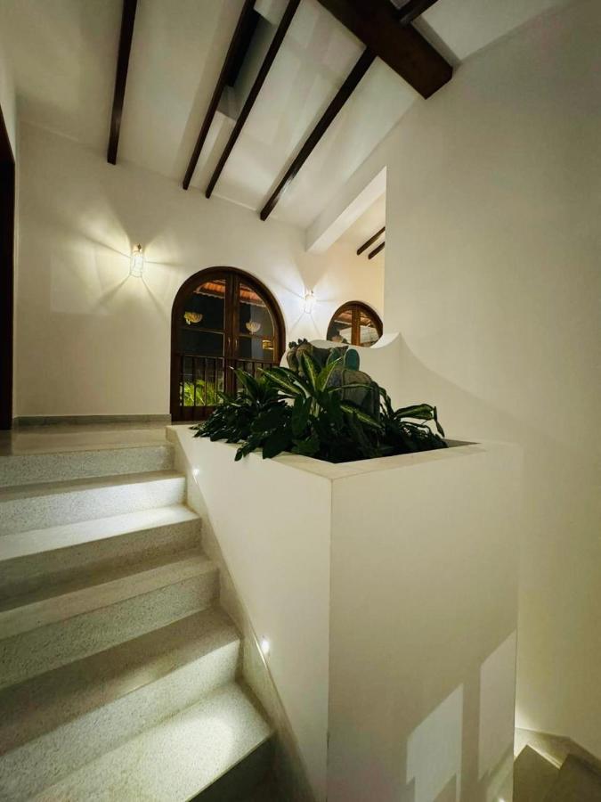 Casa Azul- Luxury 4bhk Assagao with private pool - B&B Vagator