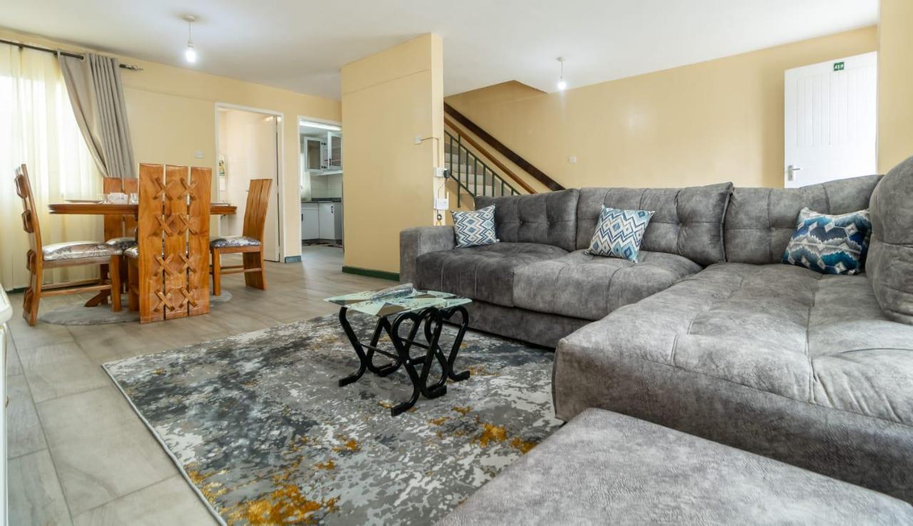 Rosa Luxury Villa near Jomo Kenyatta International Airport-JKIA - Chambres d'hôtes Nairobi