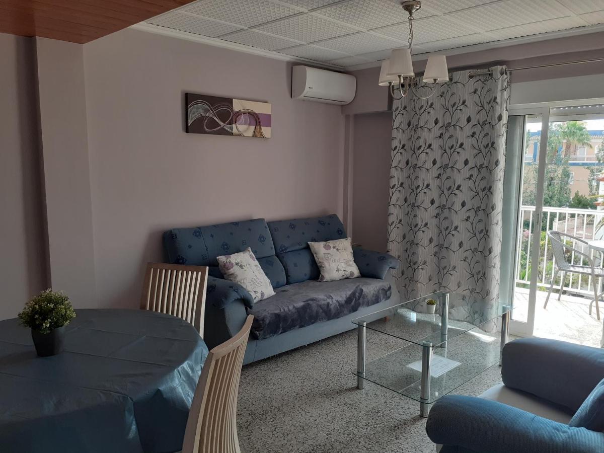 Oasis Apartments playa albaranas - Bed and Breakfast Denia