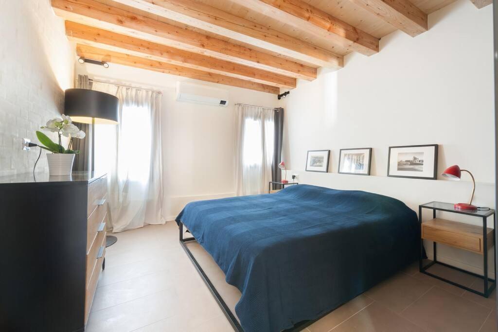 Ca' Ferrando, brand new apartment, experienced host! - Ferienwohnung Venedig