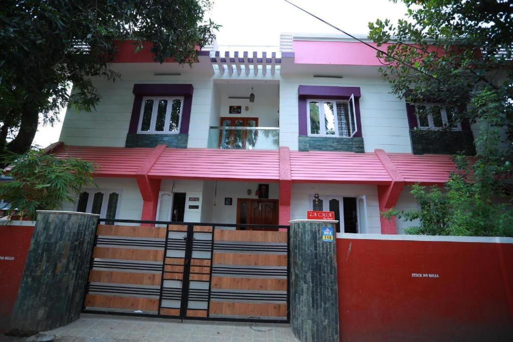 B&B Thiruvananthapuram - Lacasa Homestay - Bed and Breakfast Thiruvananthapuram