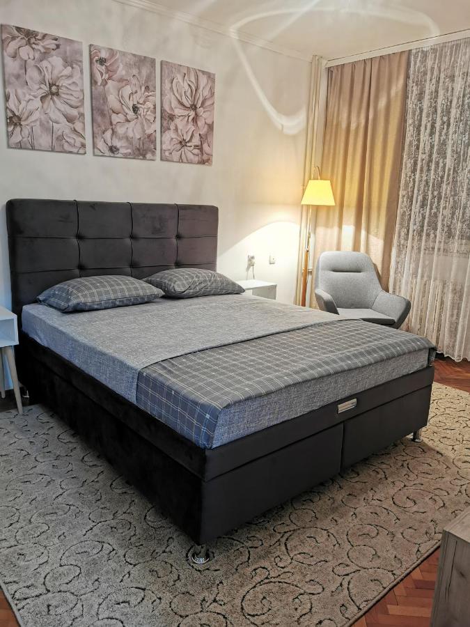 B&B Pirot - Apartman Aki - Bed and Breakfast Pirot