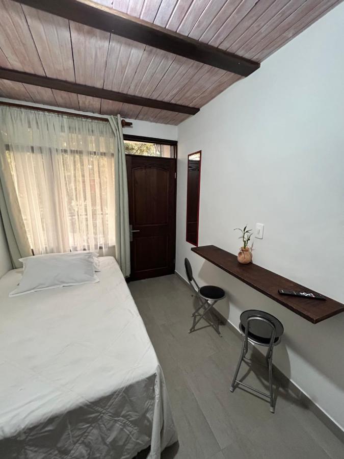 Estudio con balcón