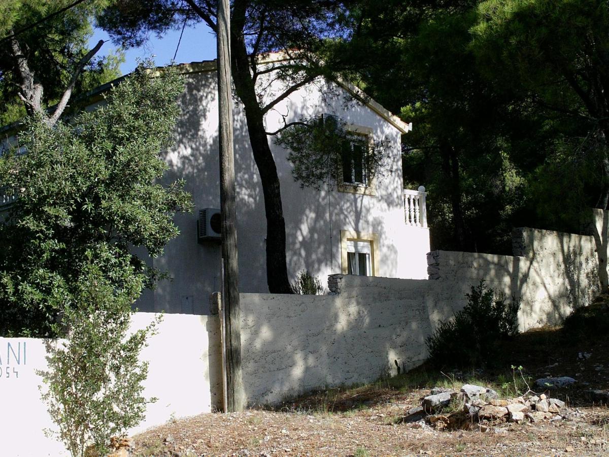 Apartments Elena & Damir - B&B Vis
