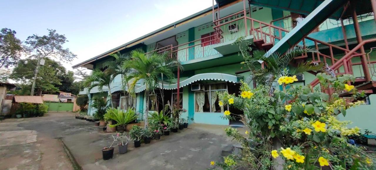 B&B Puerto Princesa - OYO 1038 WILLIAM HEARTS PENSION - Bed and Breakfast Puerto Princesa