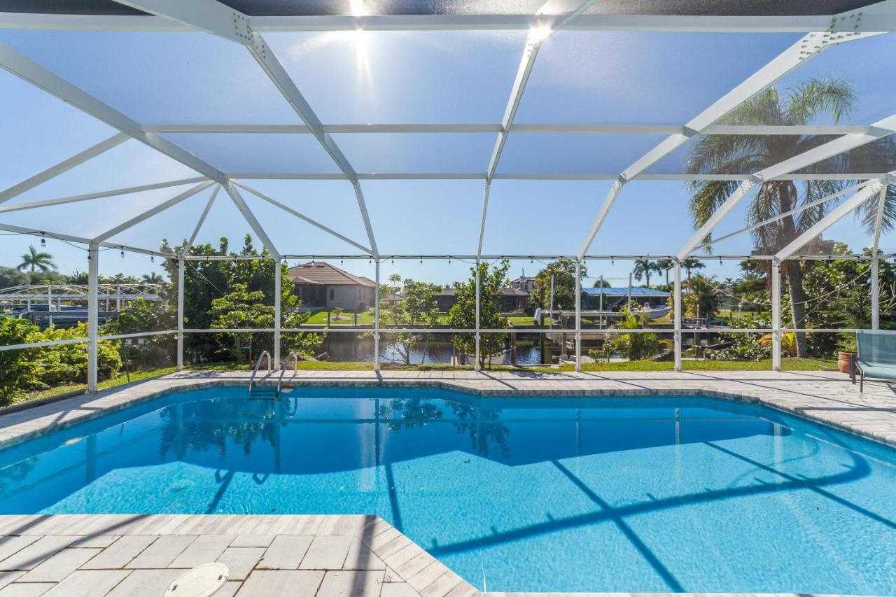 Modern Waterfront Pool Home with Direct Gulf Access, Pet Friendly! - Ferienwohnung Cape Coral