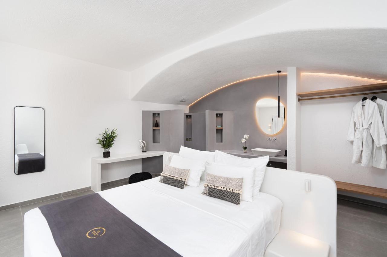 King suite with private jetted swimming pool