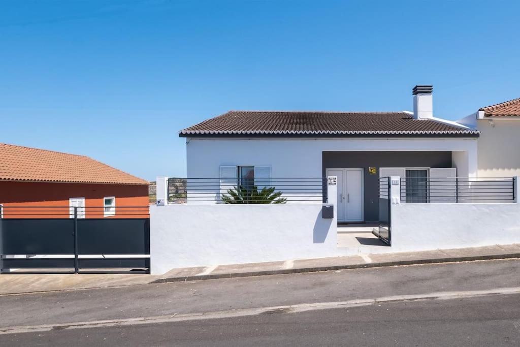 Vila da Pesca House - Bed and Breakfast