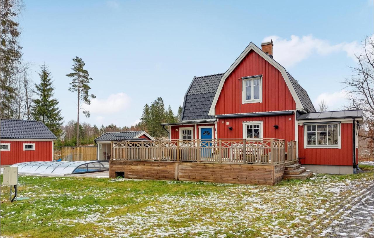 Two-Bedroom Holiday Home