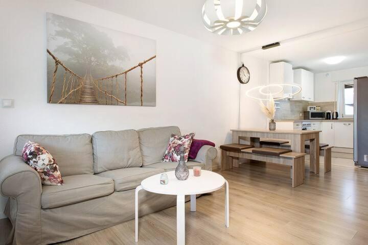 B&B Friedrichshafen - RD Ferienwohnung - Bed and Breakfast Friedrichshafen