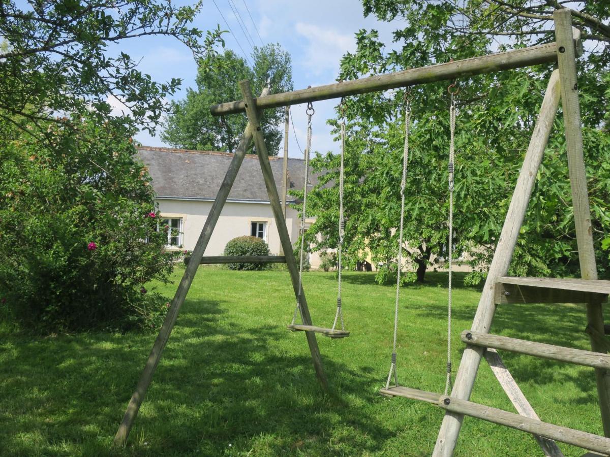 Gîte paisible avec grand jardin en Sarthe - 4 chambres, cheminée, proche randonnée et loisirs - FR-1-410-184 - B&B