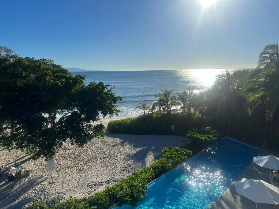 Departamento de lujo en la playa Bolongo - B&B