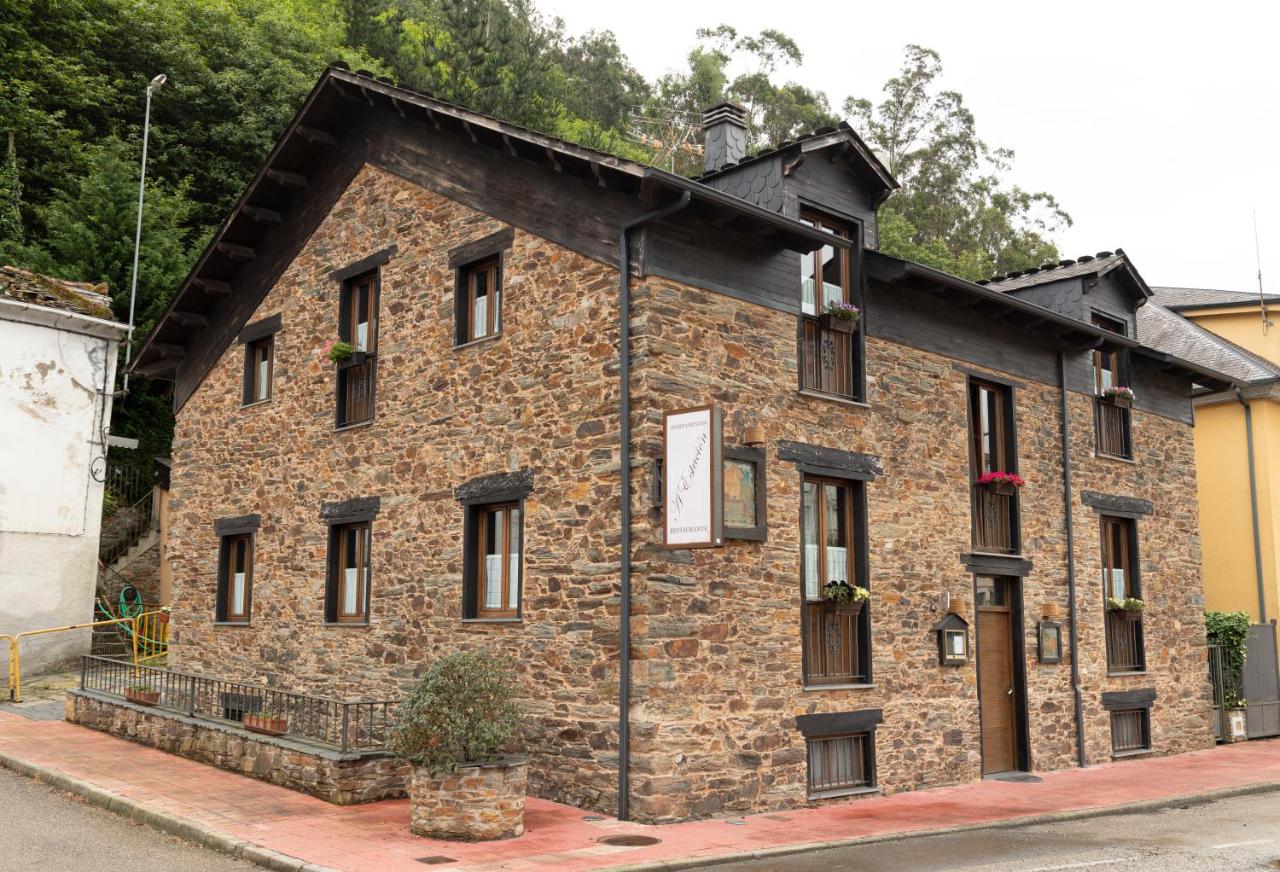 Apartamentos Turisticos A Estacion - B&B Puente Nuevo
