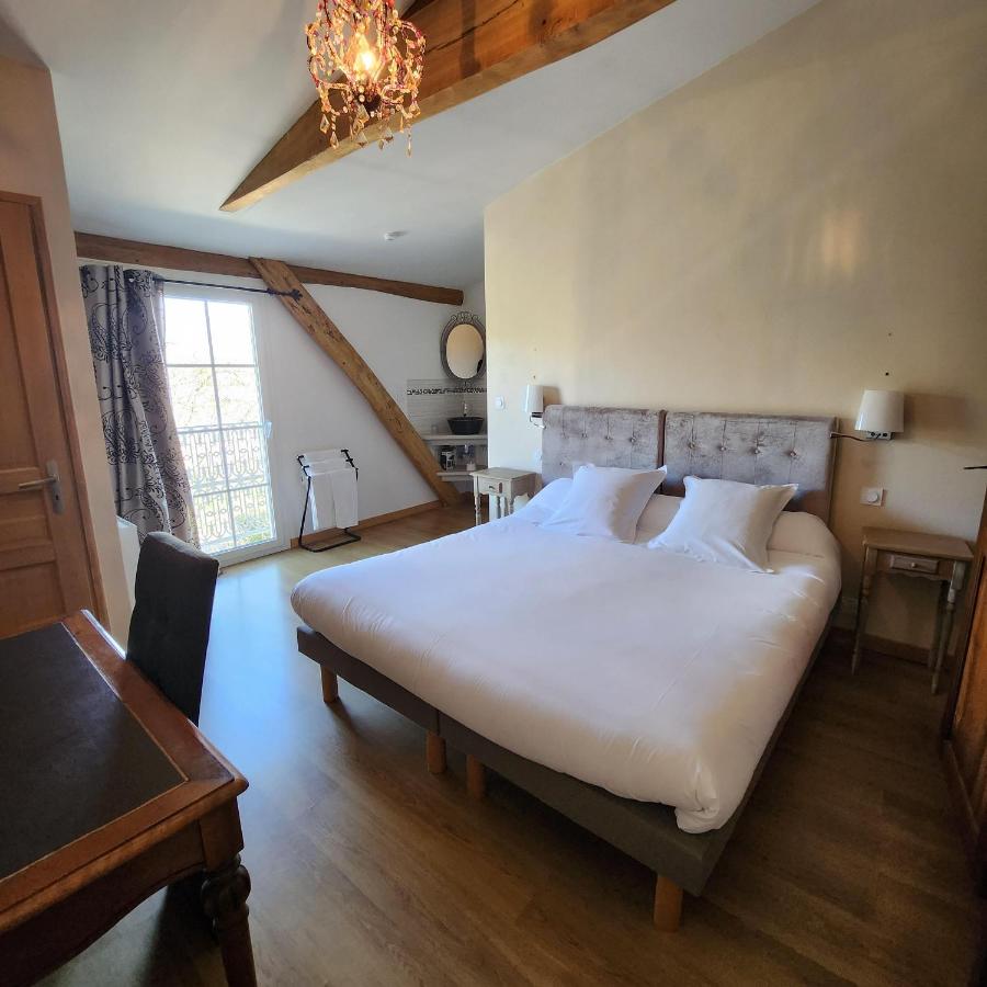 Chambre Lit King-Size - Vue sur Piscine