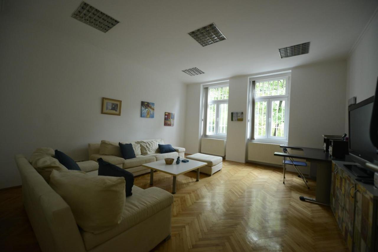 B&B Sarajevo - Park Lane Central Sarajevo - Bed and Breakfast Sarajevo