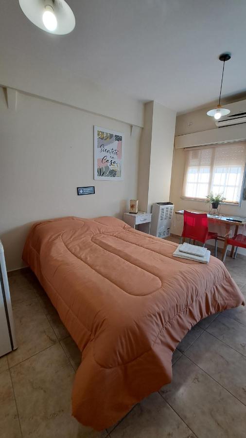 Center Studio Apartamento en el centro de Trelew - Chambres d’hôtes Trelew