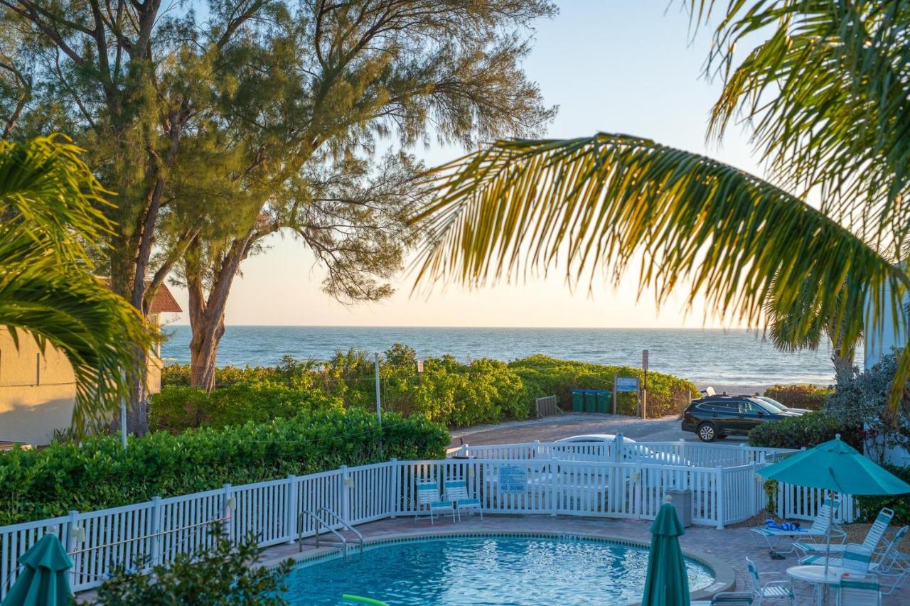 Coconuts Gulf View #118 - B&B
