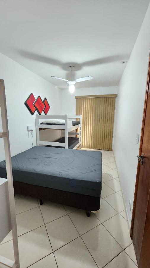 Apartamento Praia Grande Ubatuba 100 metros da praia ótima localização - B&B Ubatuba