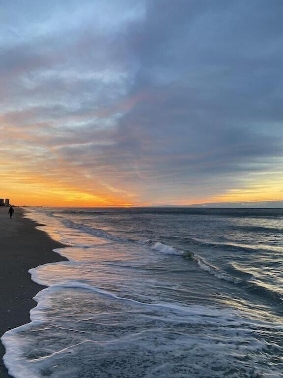 B&B Myrtle Beach - 2501 S Ocean Blvd, 0929 - Ocean View Sleeps 8 - Bed and Breakfast Myrtle Beach