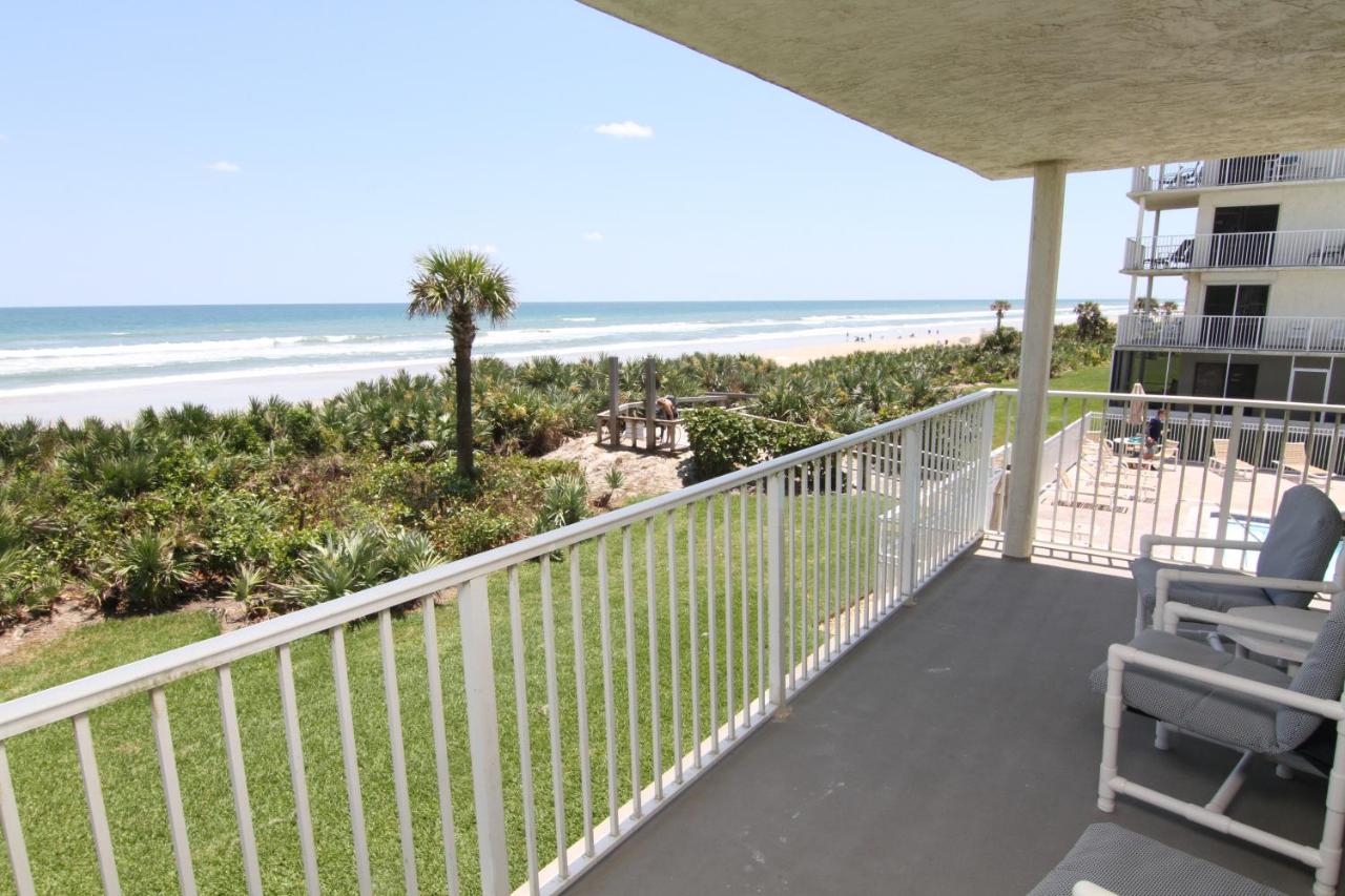 B&B New Smyrna Beach - Take in the oceanfront corner views located on the no-drive beach! - Bed and Breakfast New Smyrna Beach