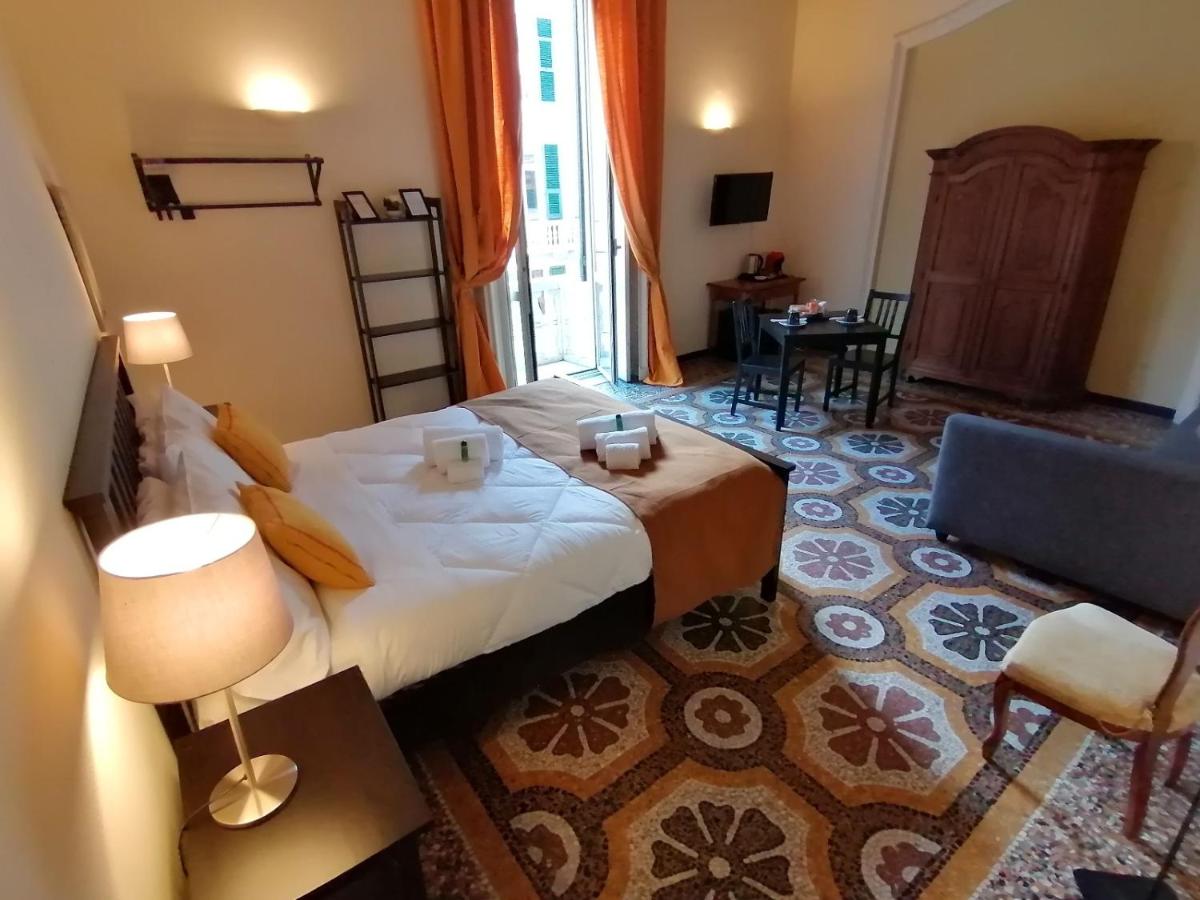 Quadruple Room with Shared Bathroom