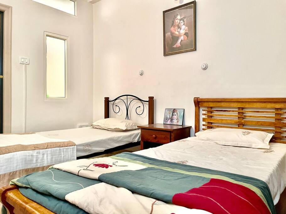 B&B Puttaparti - Shanthi Home Stay - Bed and Breakfast Puttaparti