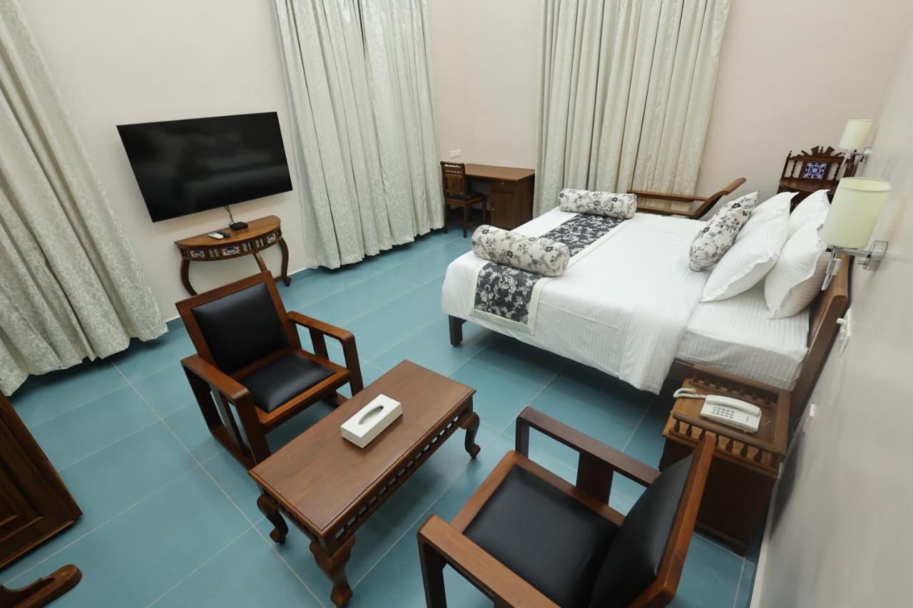 B&B Puducherry - Le Colonial Suites - Bed and Breakfast Puducherry