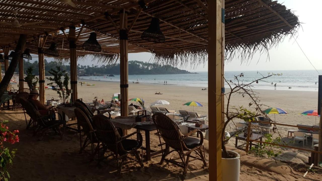 Family Room with Garden View