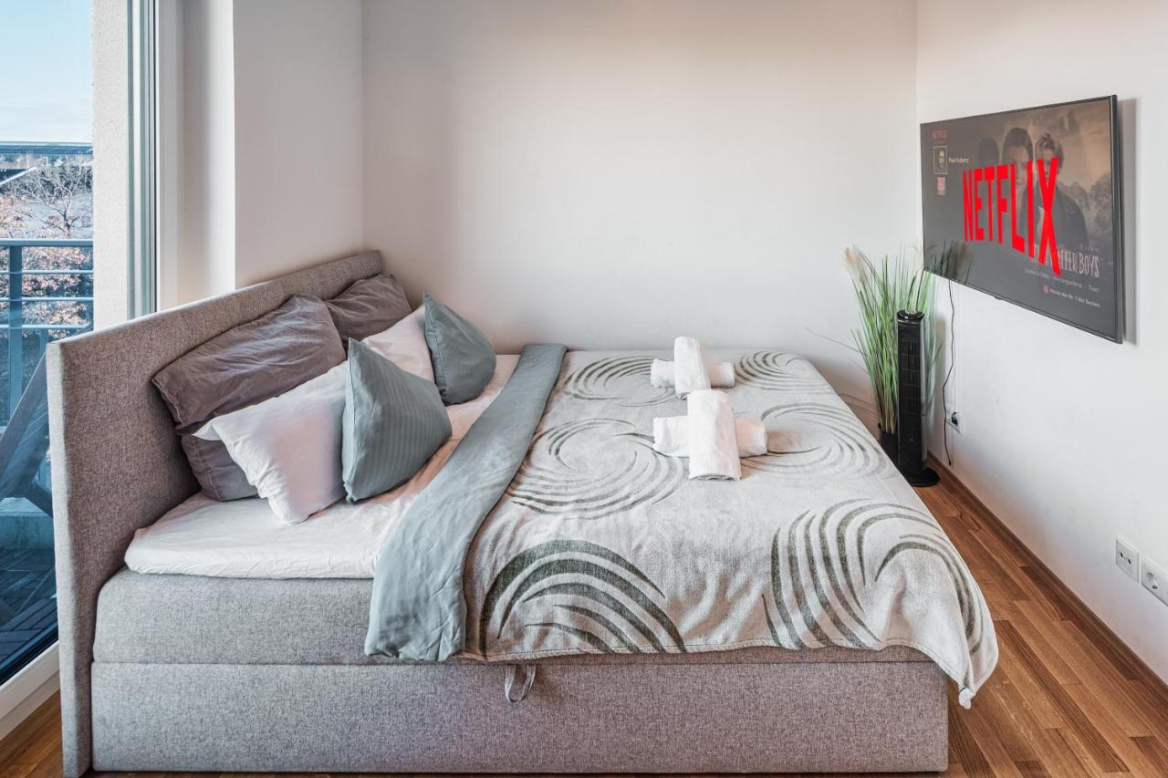 B&B Dresde - Nagelneues Studio in der Hafencity an der Elbe - Bed and Breakfast Dresde