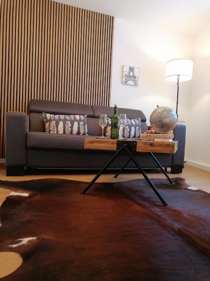 Stilvolle Wohnung an der Alten Mainbrücke - B&B Würzburg