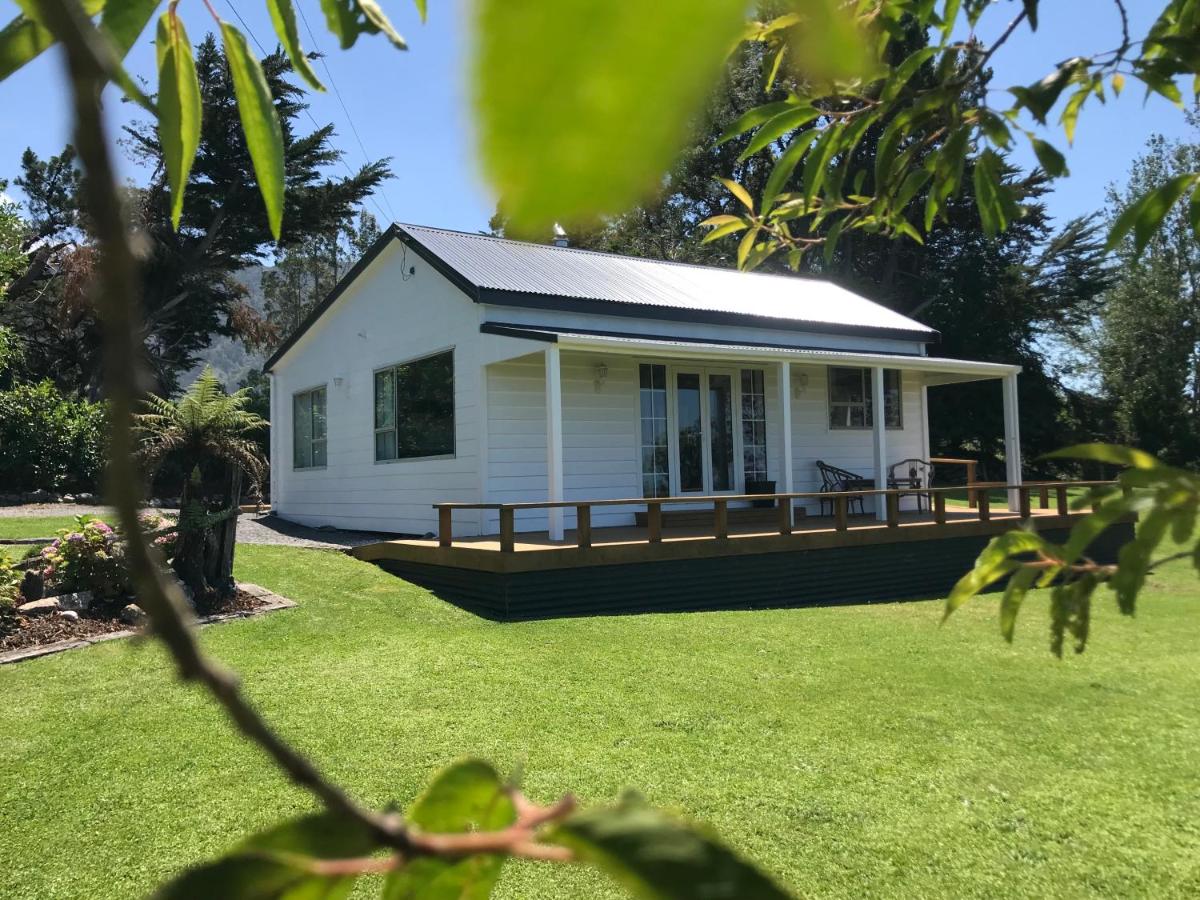 B&B Kaikoura - Kereru Cottage - Bed and Breakfast Kaikoura