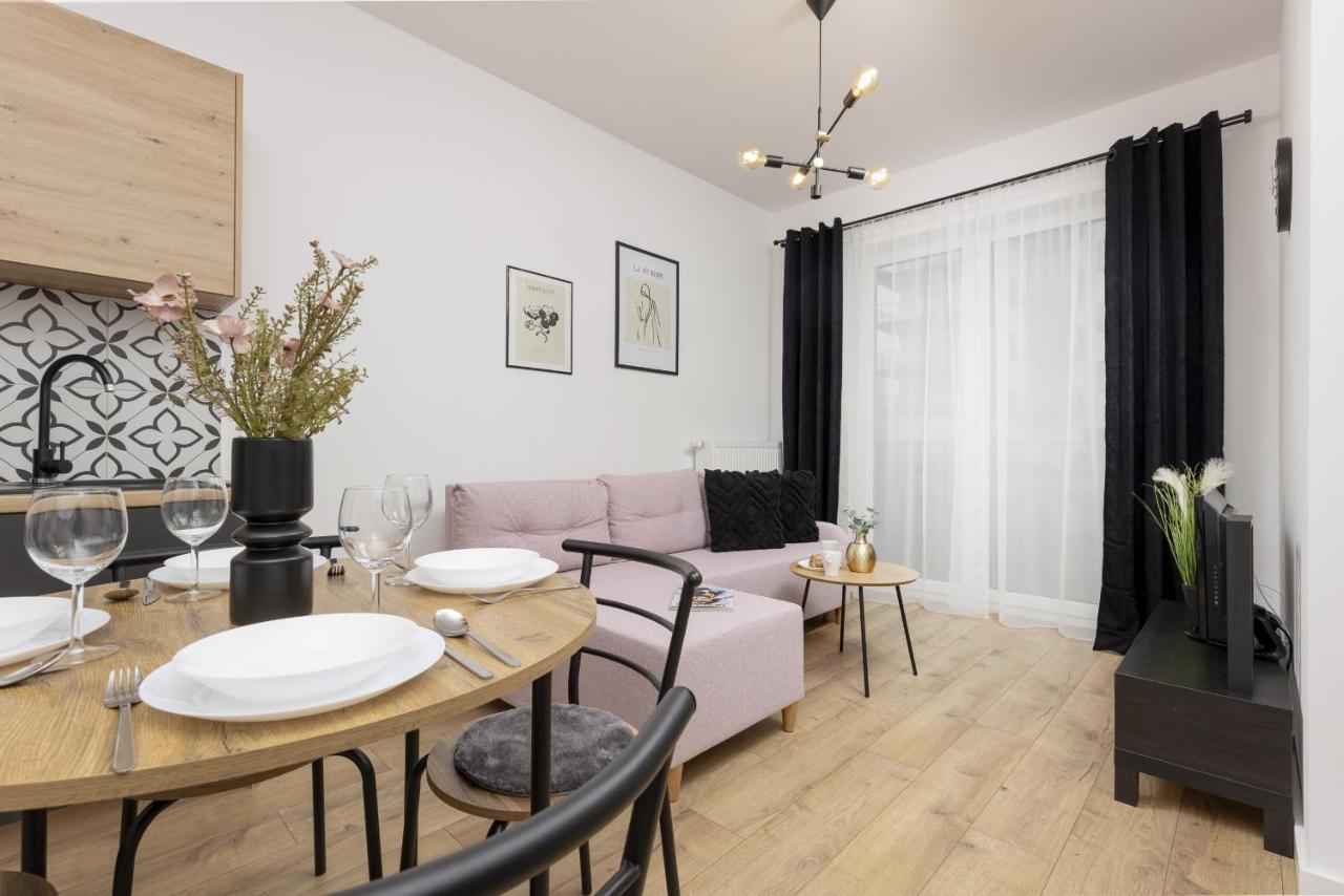 B&B Warsaw - Beautiful Studio with Garden and Parking by Renters - Bed and Breakfast Warsaw