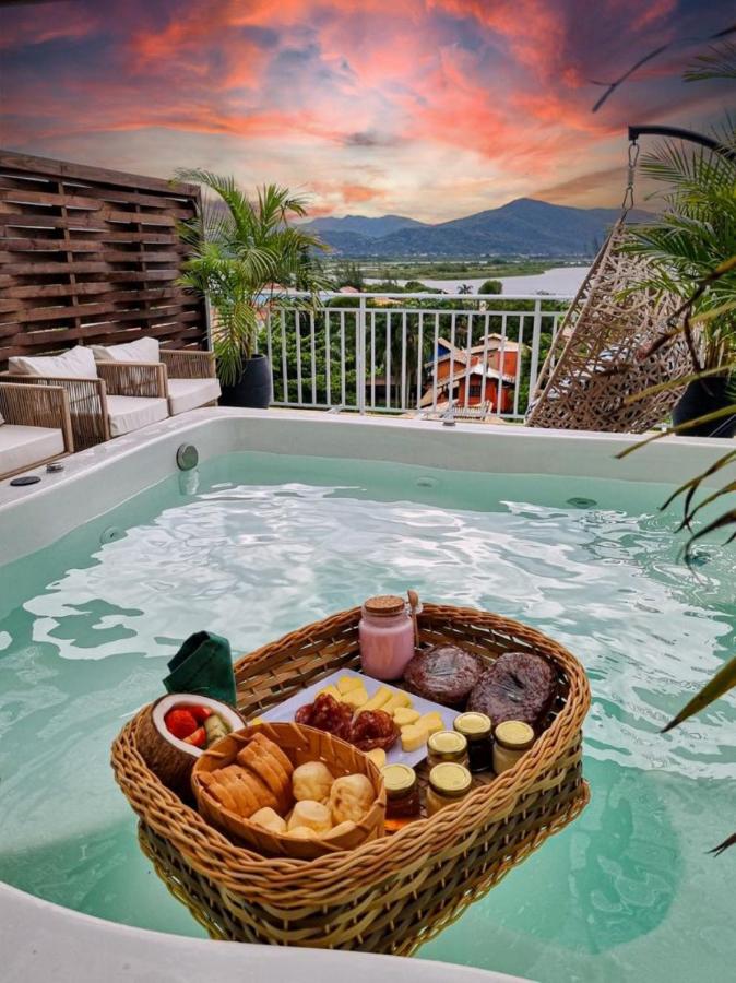 Villa Verde Bangalô - Garopaba - SC - B&B