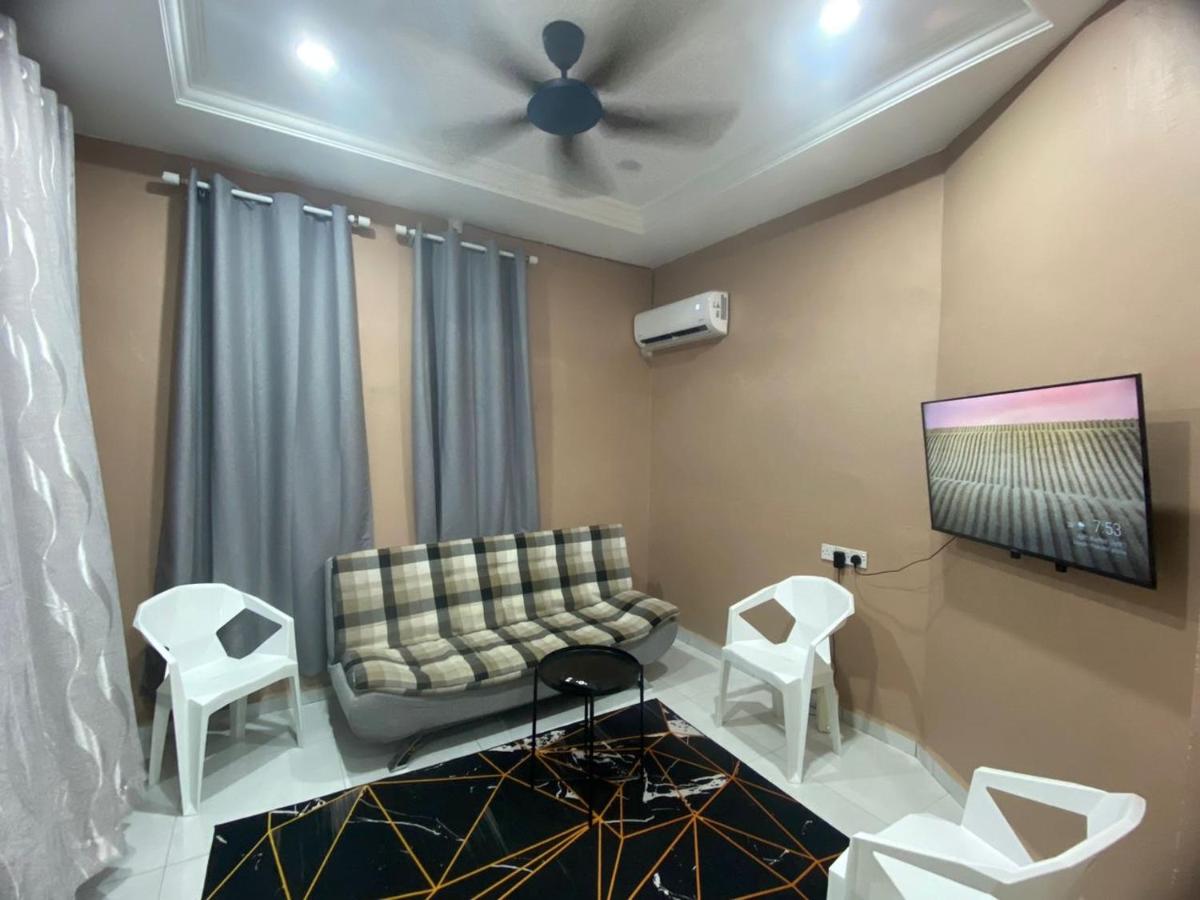 Homestay dalam Dusun di Jalan Lata Rambung - B&B