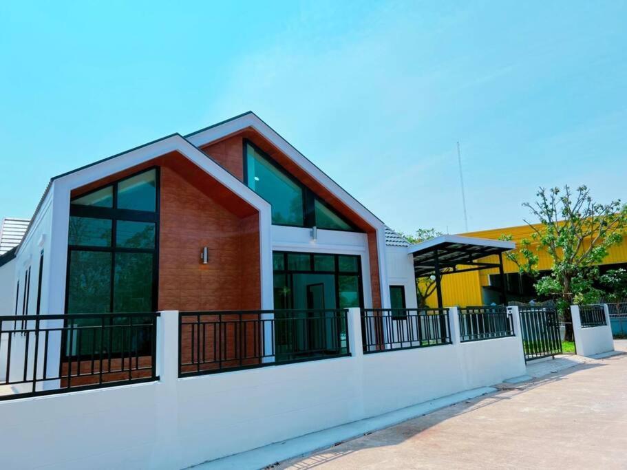 B&B Phrae - Chaya Home&Hug Phrae - Bed and Breakfast Phrae