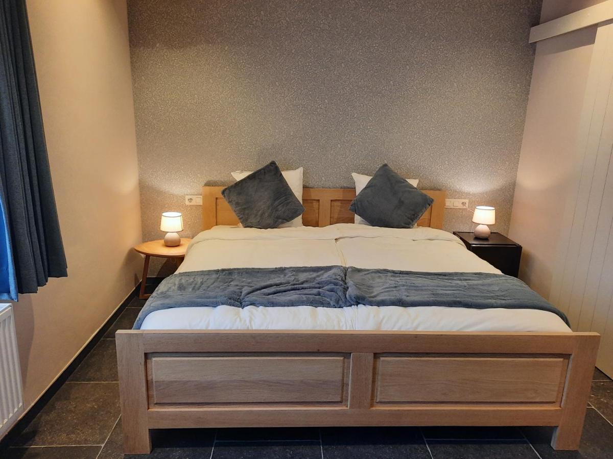 Queen Room with Garden View