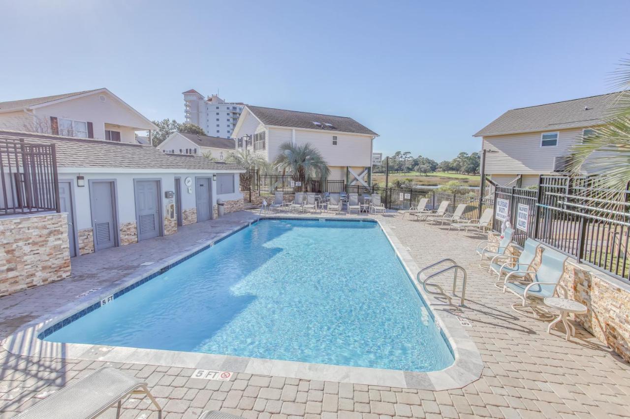 Walk to Beach Home with Pool Access in Myrtle Beach - Ferienwohnung Myrtle Beach