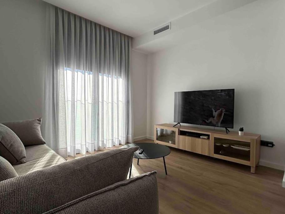 Estrénalo a minutos de BCN - B&B